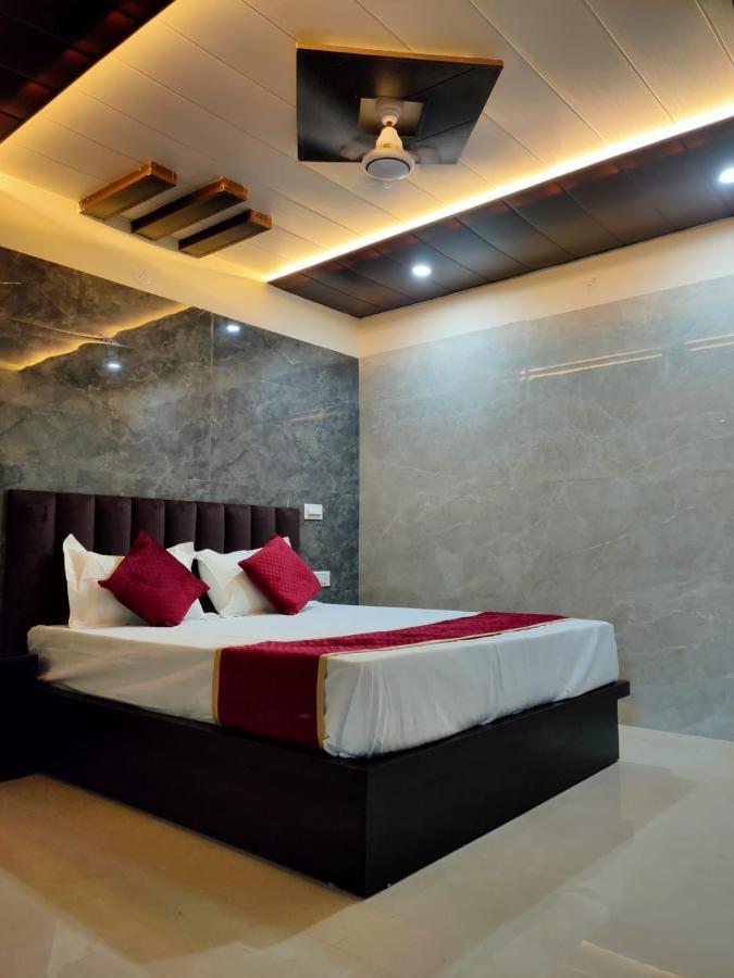 Hotel Goyal Palace *