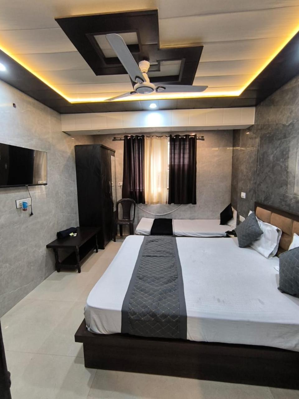 Hotel Goyal Palace *